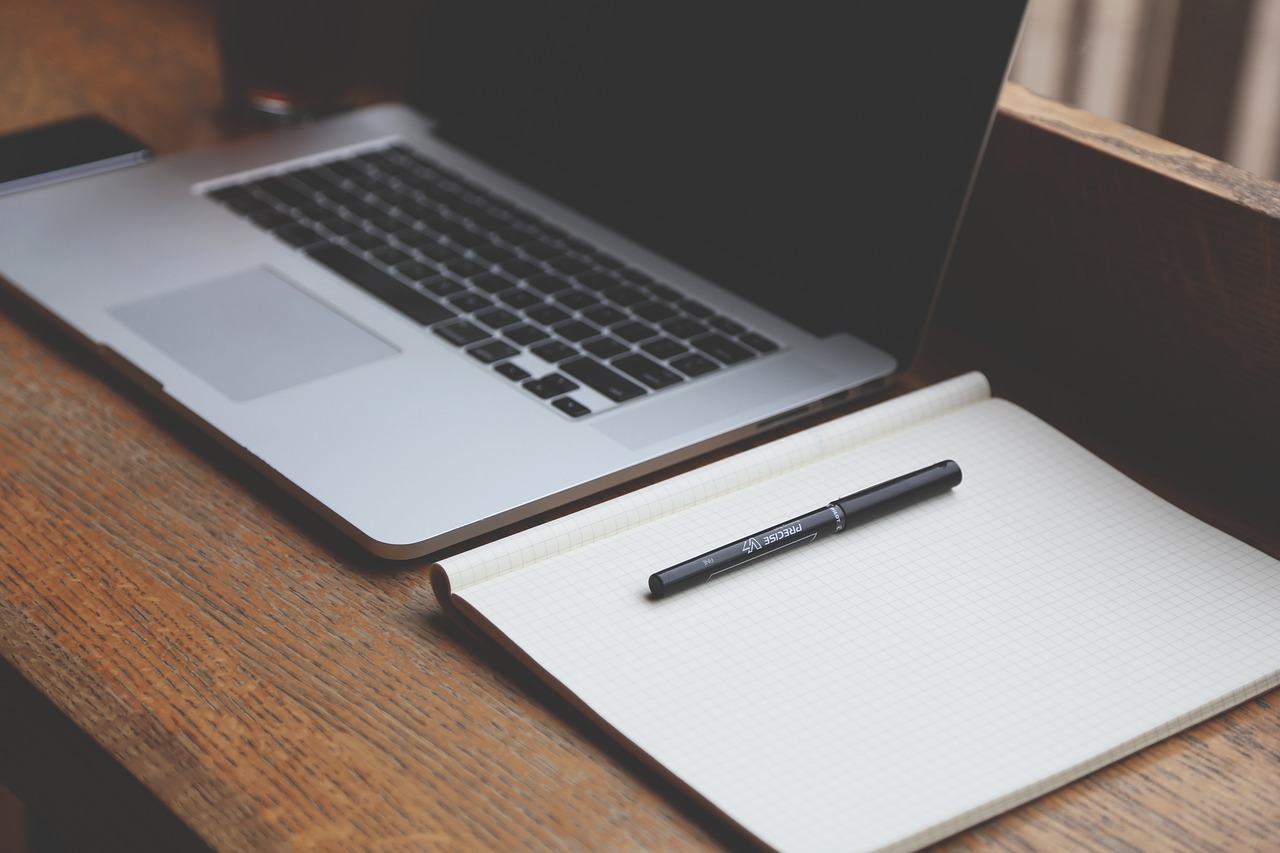 découvrez notre sélection de laptops performants et adaptés à tous vos besoins. que vous soyez étudiant, professionnel ou passionné de technologie, trouvez l'ordinateur portable idéal pour travailler, étudier ou vous divertir avec style et efficacité.