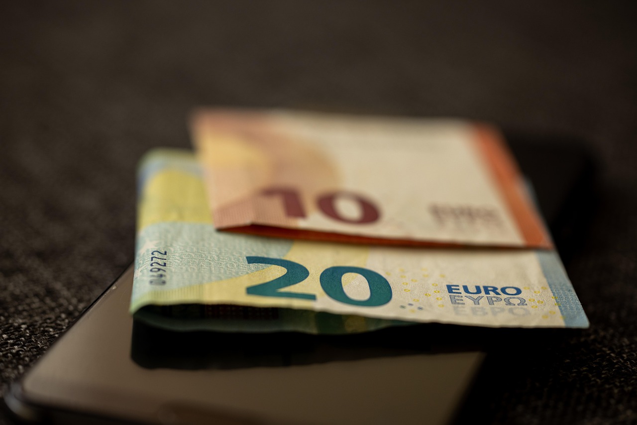découvrez les tendances récentes du ralentissement des salaires dans le secteur it et comment elles impactent les professionnels de la technologie.