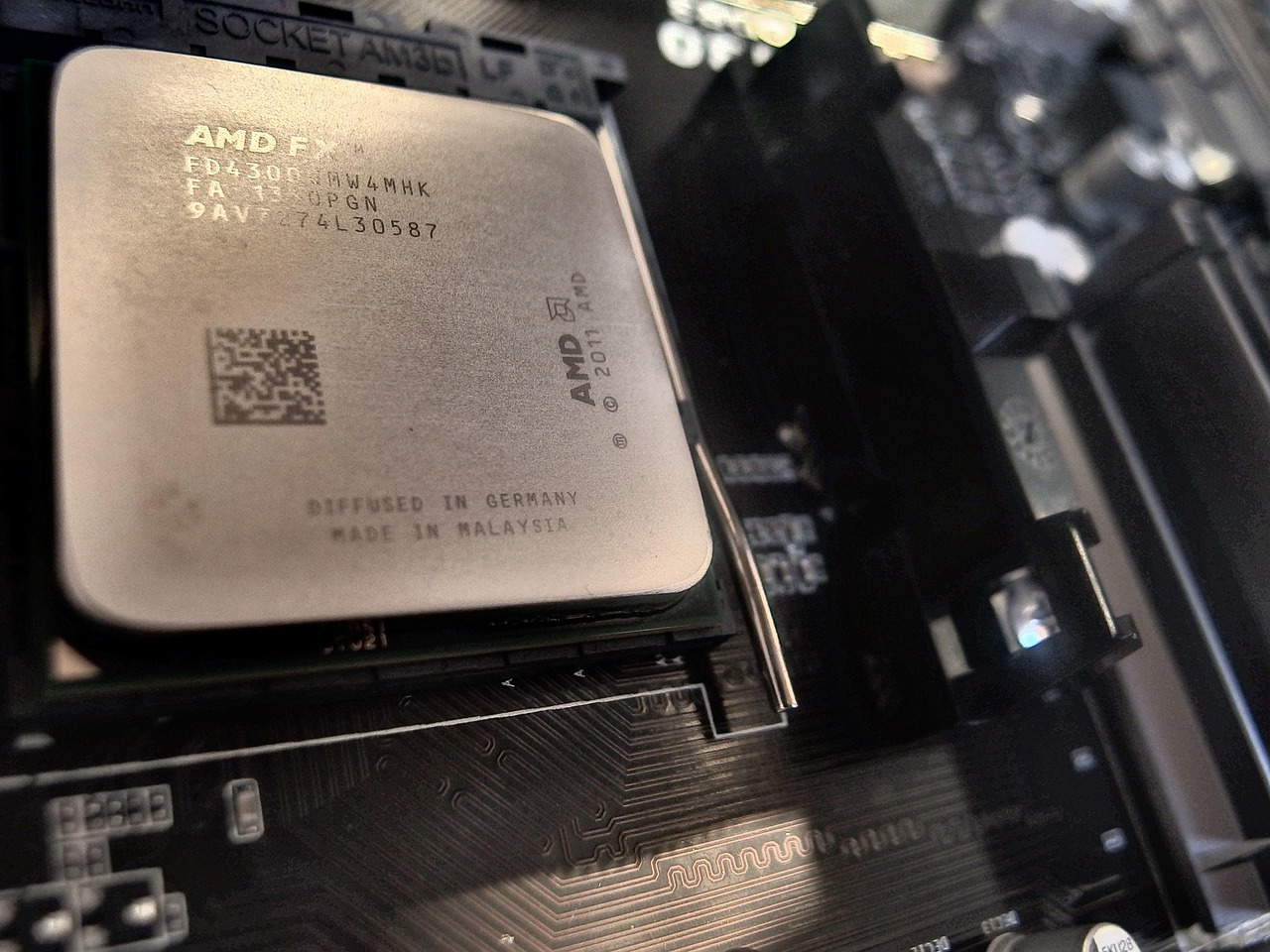 découvrez la puissance des processeurs amd ryzen, conçus pour offrir des performances exceptionnelles en gaming et en multitâche. profitez d'une technologie avancée et d'une efficacité énergétique optimale pour propulser vos expériences informatiques à un nouveau niveau.