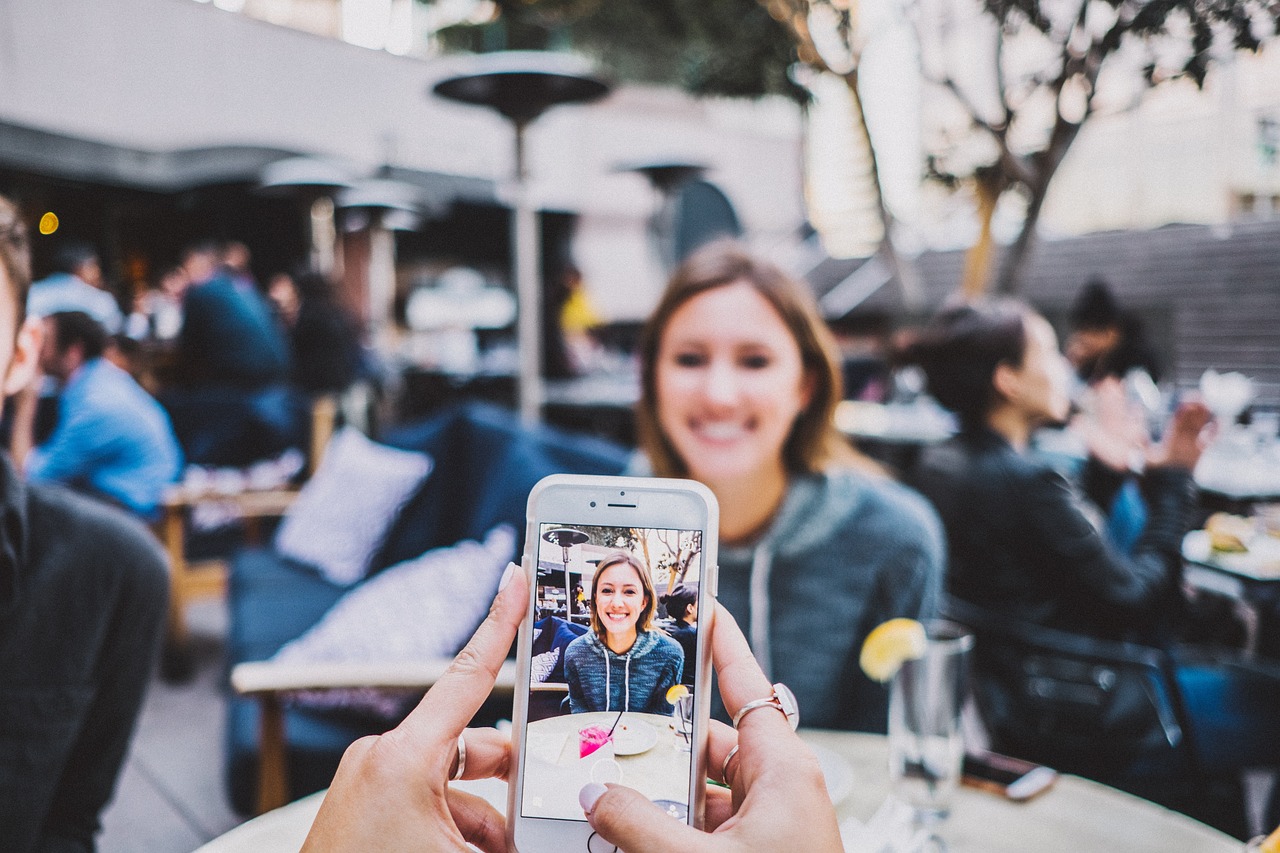 découvrez les meilleurs accessoires de photographie pour smartphone qui amélioreront vos prises de vue. que vous soyez débutant ou photographe expérimenté, trouvez des trépieds, objectifs, éclairages et plus pour sublimer vos clichés et capturer des moments inoubliables.
