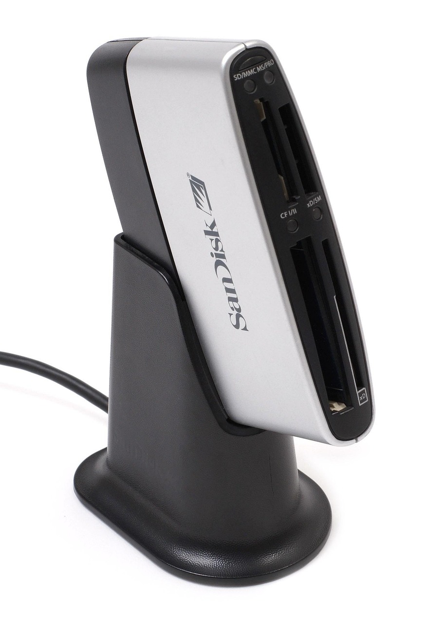 découvrez notre sélection de cartes mémoire fiables et performantes pour stocker toutes vos photos, vidéos et fichiers en toute sécurité.