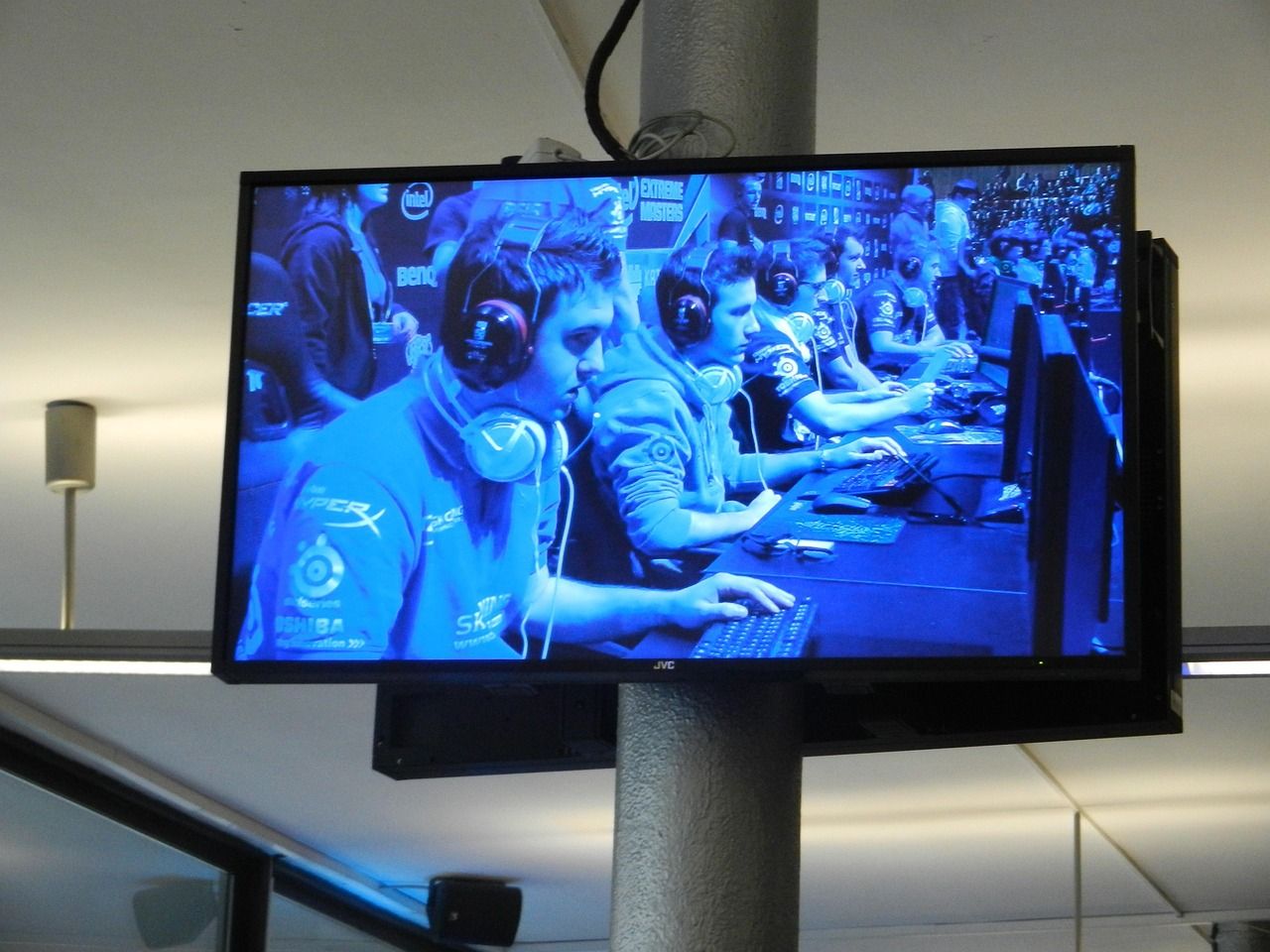 découvrez notre sélection de moniteurs gaming haut de gamme ! profitez d'une expérience de jeu immersive avec des temps de réponse ultra-rapides, des résolutions élevées et des technologies avancées. améliorez vos performances de jeu et plongez dans un univers visuel époustouflant.