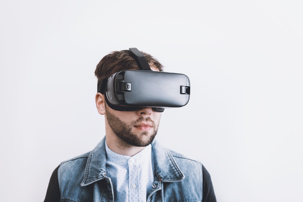 découvrez les casques de réalité augmentée, une technologie innovante qui transforme votre expérience numérique. plongez dans un monde immersif où le virtuel se mélange à la réalité pour des applications diverses, du divertissement à l'éducation. explorez les meilleurs modèles, leurs fonctionnalités et comment ils révolutionnent notre interaction avec le monde.