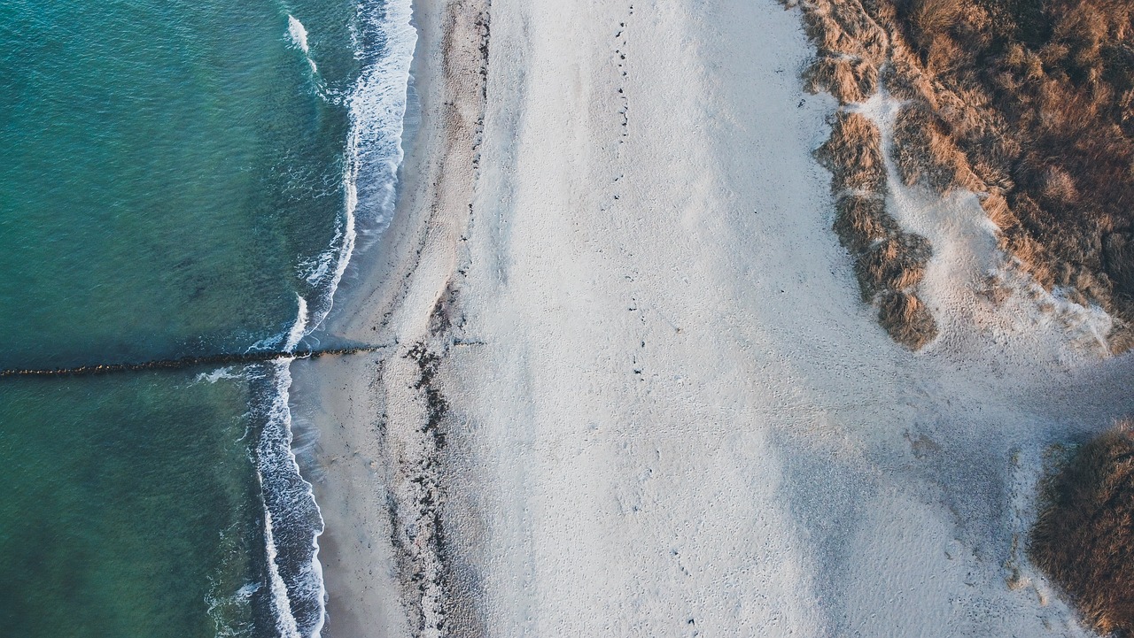 découvrez l'univers fascinant des drones : de leurs applications variées dans la photographie, la surveillance, et l'agriculture à leur utilisation récréative. apprenez tout ce qu'il faut savoir pour choisir le modèle idéal et maîtriser cette technologie innovante.