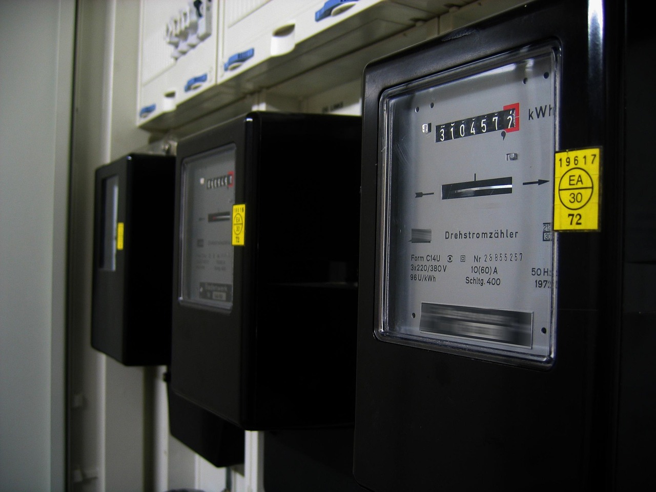 découvrez comment optimiser votre consommation d'énergie pour réduire vos coûts et minimiser votre impact environnemental grâce à des conseils pratiques et des solutions innovantes.