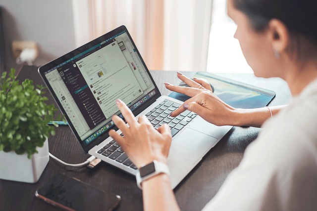 Comprendre le BYOD : Apportez votre propre appareil au travail, quels avantages et risques ?