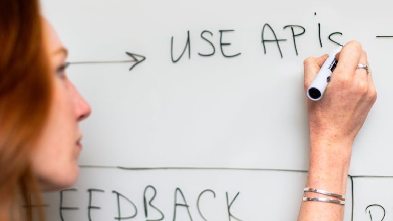 API : comprendre son fonctionnement et ses avantages pour les d&eacute;veloppeurs