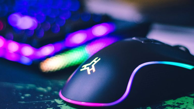 Accessoires informatiques : les indispensables pour optimiser votre setup