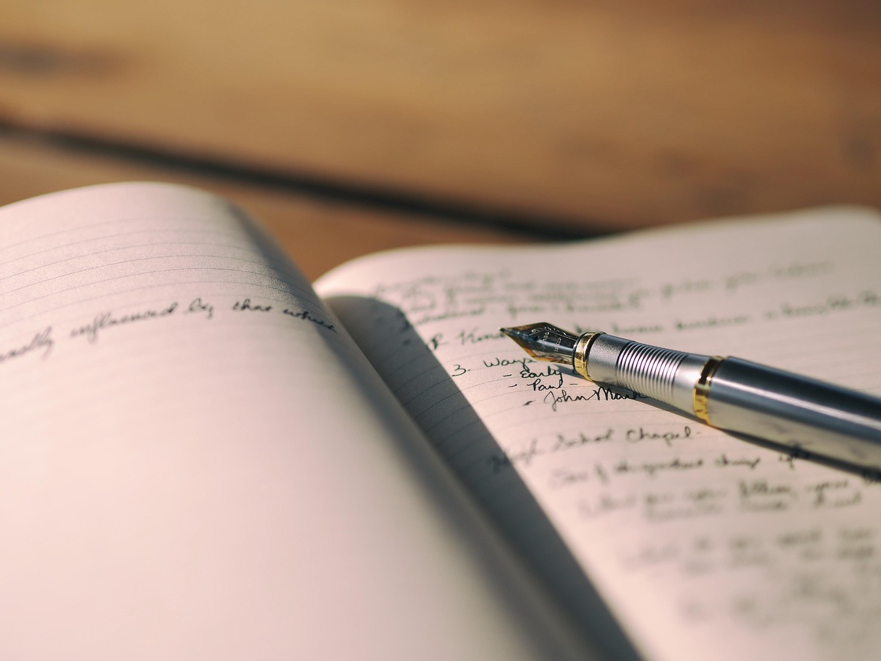 découvrez les générateurs de rédaction ia qui transforment vos idées en contenus captivants. optimisez votre écriture grâce à des outils intelligents capables de générer des textes de qualité en quelques clics, adaptés à vos besoins, qu'il s'agisse de blogs, d'articles ou de publications sur les réseaux sociaux.