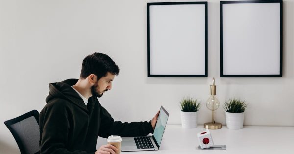 Logiciels essentiels pour améliorer votre productivité quotidienne