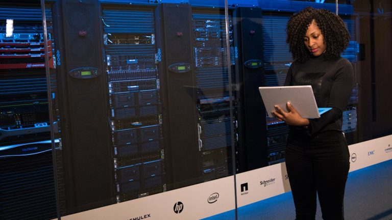 Mat&eacute;riel informatique : guide complet pour choisir le meilleur &eacute;quipement