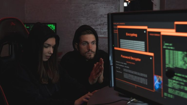 Syst&egrave;mes informatiques : comprendre leur fonctionnement et leur impact sur nos vies