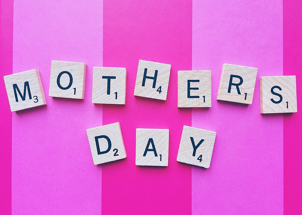 découvrez nos promotions exceptionnelles pour la fête des mères ! offrez à votre maman le cadeau parfait grâce à nos réductions sur une sélection de produits. célébrez son amour et sa dévotion avec des offres uniques qui sauront la toucher.