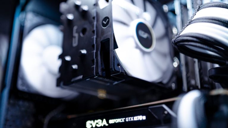 Composants mat&eacute;riels : comprendre leur r&ocirc;le essentiel dans votre ordinateur