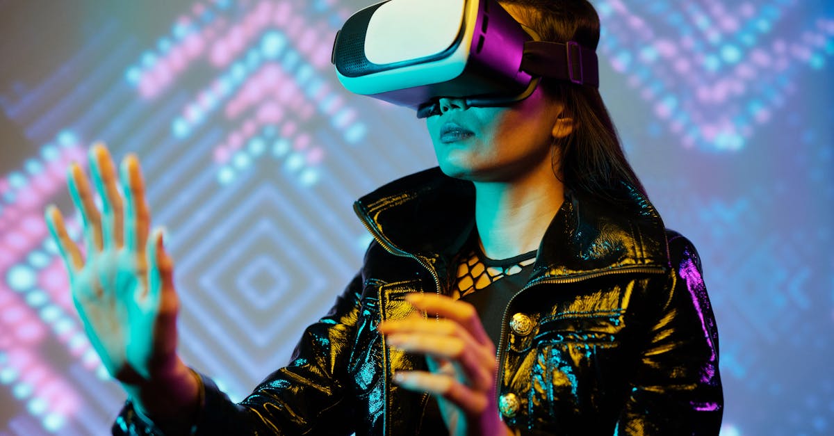 découvrez l'univers fascinant de la réalité augmentée ! explorez comment cette technologie innovante transforme notre perception du monde, enrichit nos expériences quotidiennes et révolutionne des secteurs variés tels que l'éducation, le divertissement et le commerce. plongez dans les applications, les enjeux et l'avenir de la réalité augmentée.
