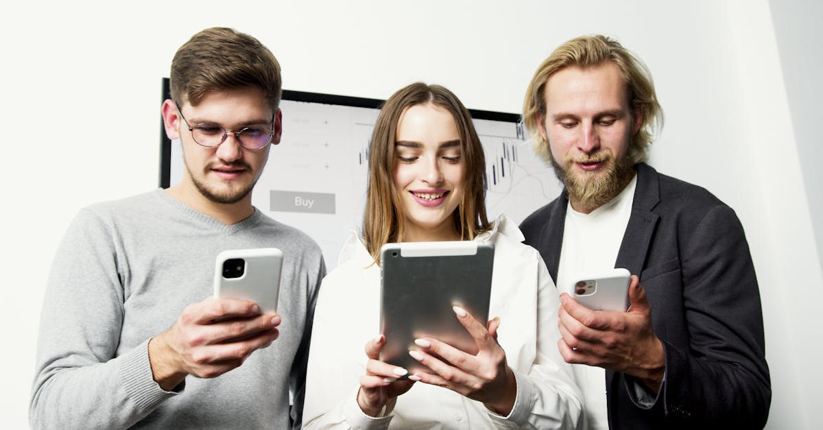 découvrez le blue teaming, une stratégie essentielle pour renforcer la sécurité des systèmes informatiques. apprenez comment cette approche proactive permet d'identifier et de contrer les menaces, protégeant ainsi vos données et votre infrastructure. explorez les meilleures pratiques et outils pour mettre en œuvre un blue teaming efficace.