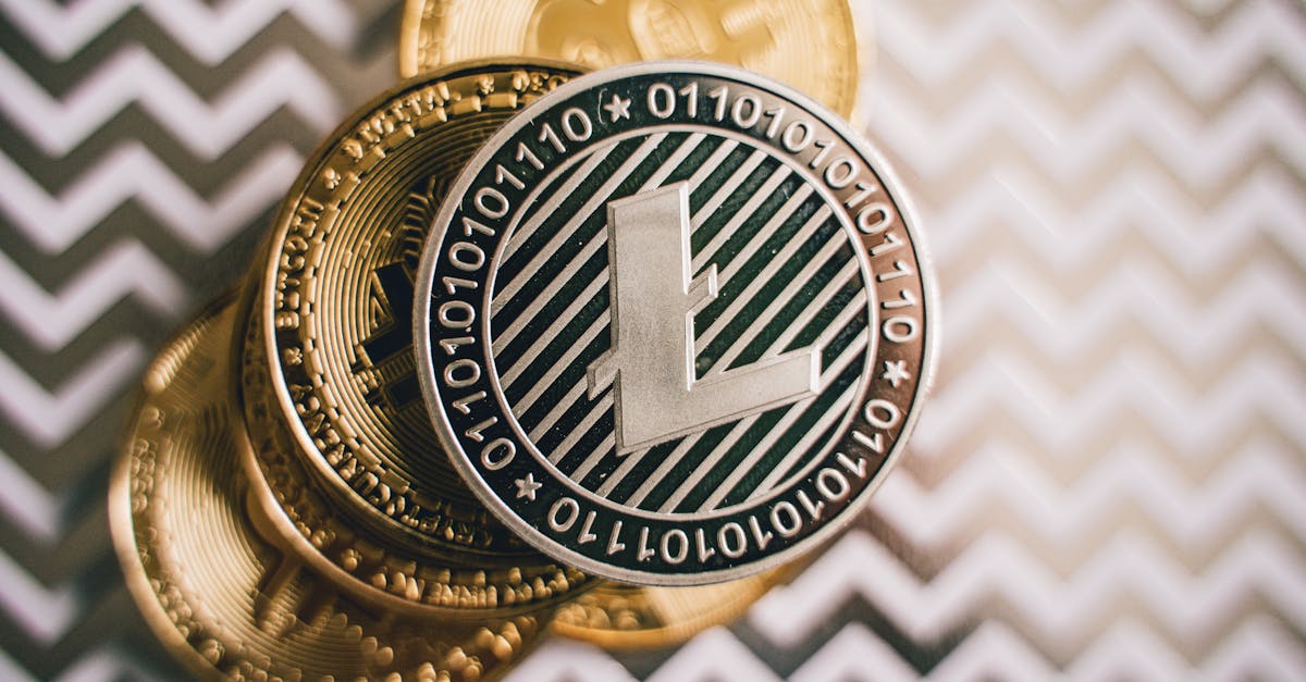 découvrez les fondements de la cryptographie, l'art de protéger l'information à travers des techniques de chiffrement et de déchiffrement. apprenez comment elle assure la sécurité des données dans le monde numérique moderne, des communications privées aux transactions en ligne.