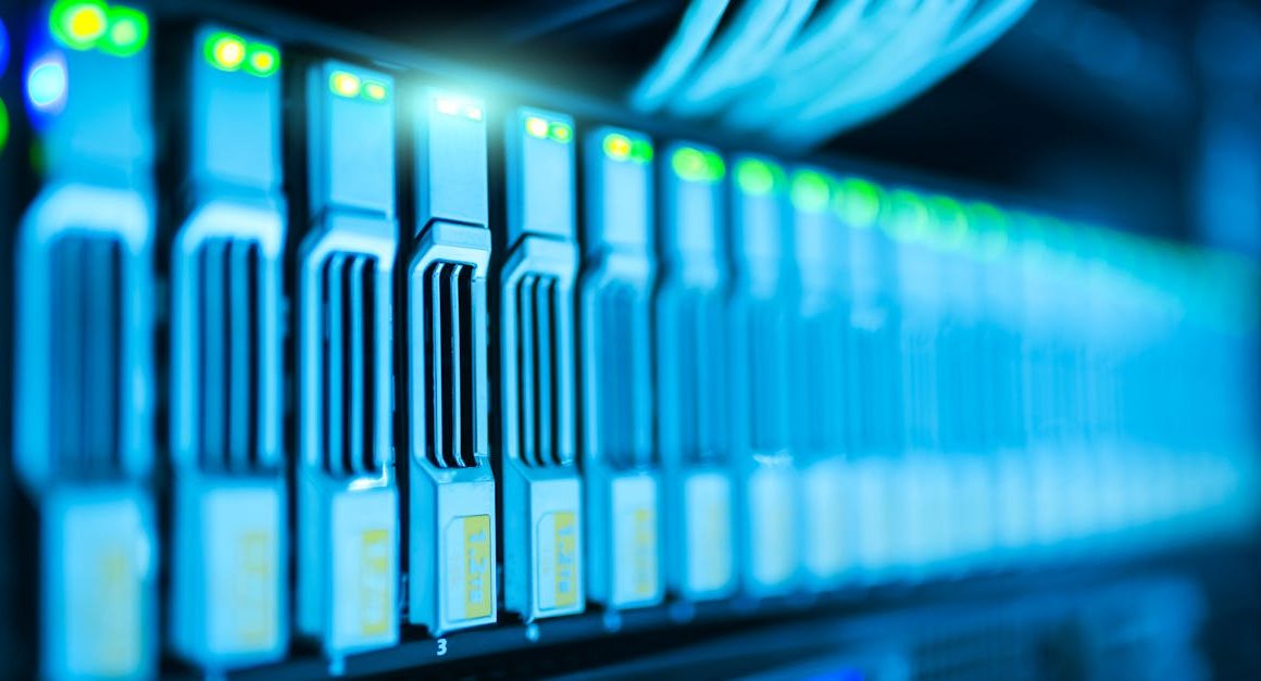 découvrez le cloud computing, une technologie révolutionnaire qui permet de stocker, gérer et traiter des données sur des serveurs distants. simplifiez votre infrastructure it, réduisez vos coûts et accédez à vos informations de manière sécurisée et fiable, où que vous soyez.