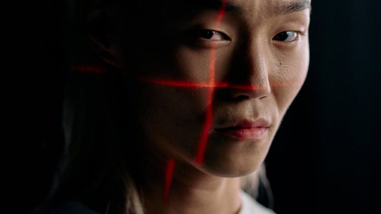 Identité numérique : comprendre les enjeux et les défis du monde digital