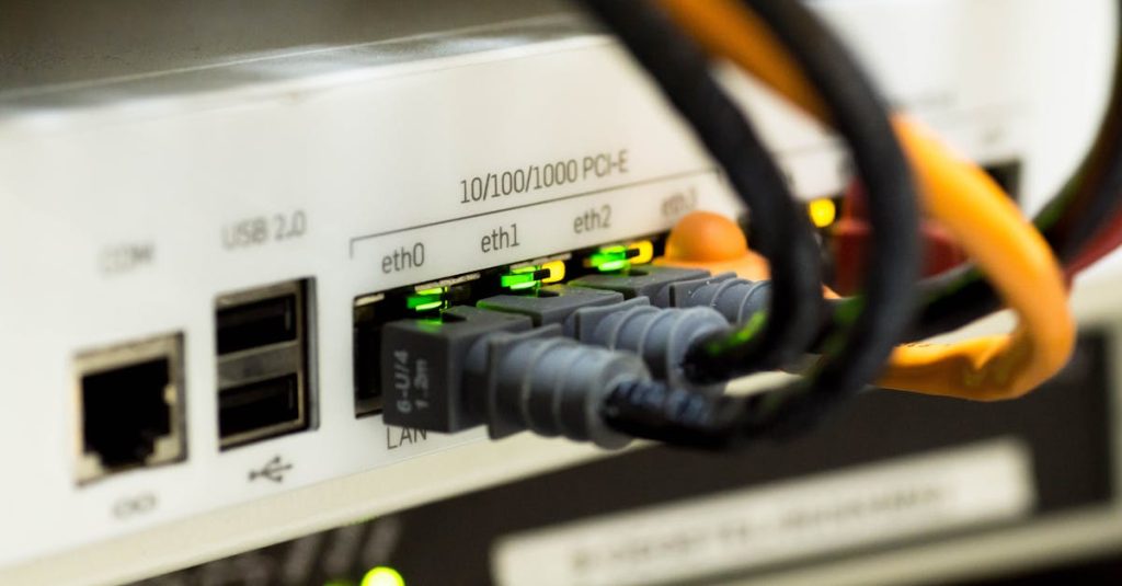découvrez l'iot (internet des objets), une technologie innovante connectant des objets du quotidien à internet pour faciliter la collecte de données, l'automatisation et l'amélioration de votre vie quotidienne.
