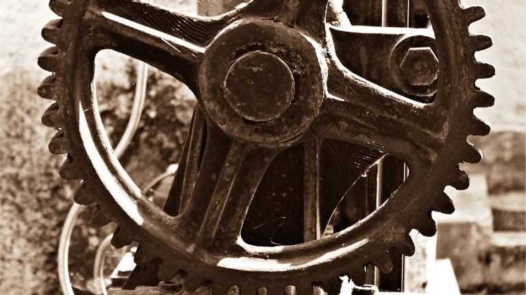 L’Université nationale de Hanoi et le Comité gouvernemental de chiffrement unissent leurs forces pour explorer des horizons technologiques avancés