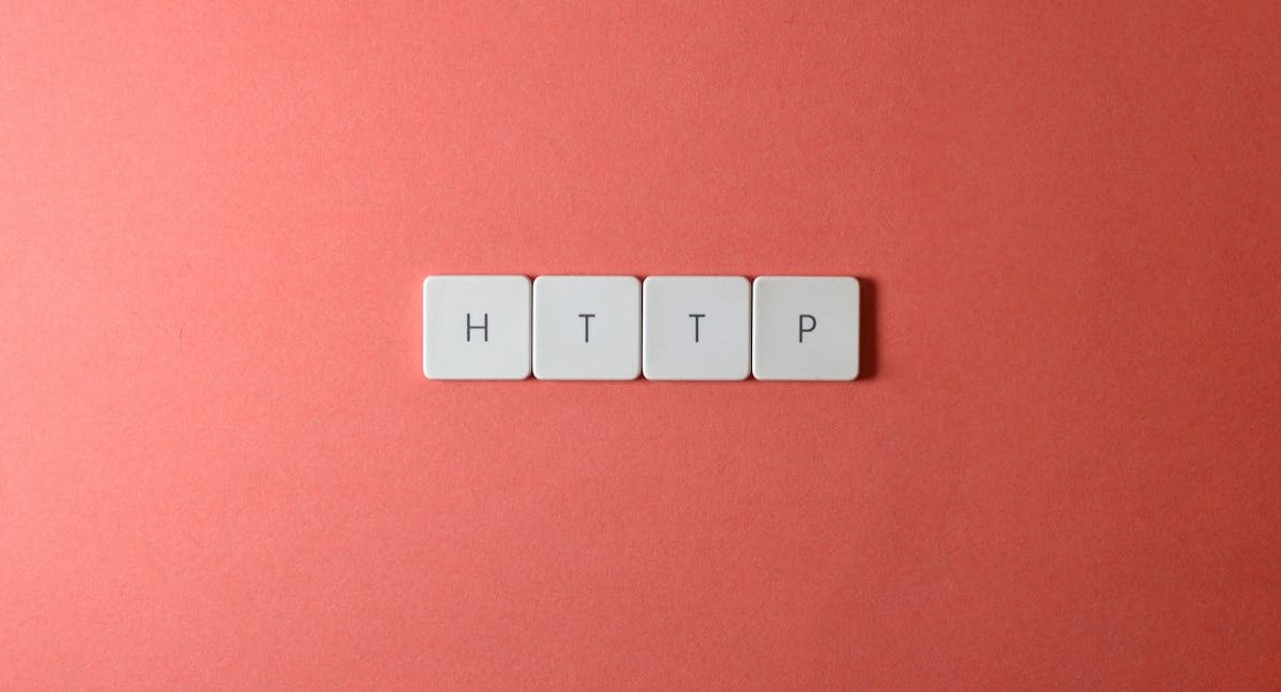 découvrez tout sur les protocoles réseau : leurs définitions, fonctions et rôles essentiels dans la communication informatique. idéal pour comprendre le fonctionnement d’internet et des réseaux en entreprise.