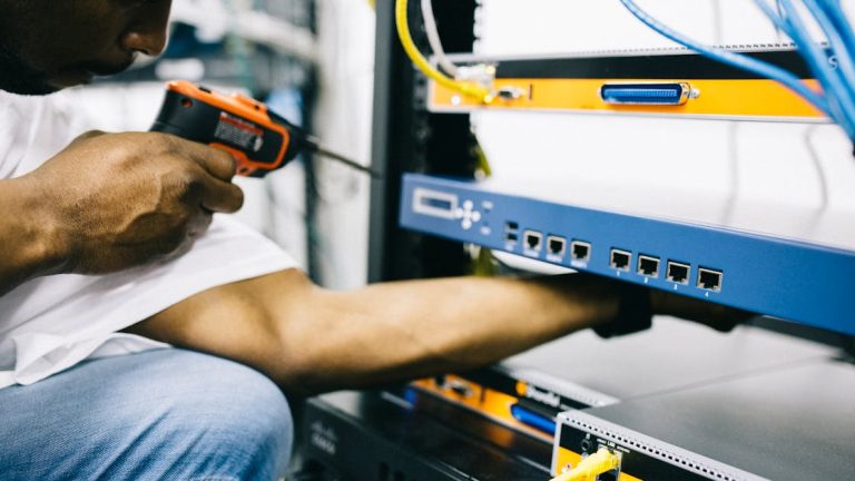 Services informatiques : comment optimiser votre infrastructure technologique