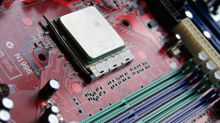 découvrez les processeurs amd, des composants innovants et performants qui transforment votre expérience informatique. que vous soyez gamer, créateur de contenu, ou utilisateur quotidien, les processeurs amd offrent une puissance et une efficacité inégalées pour répondre à tous vos besoins.