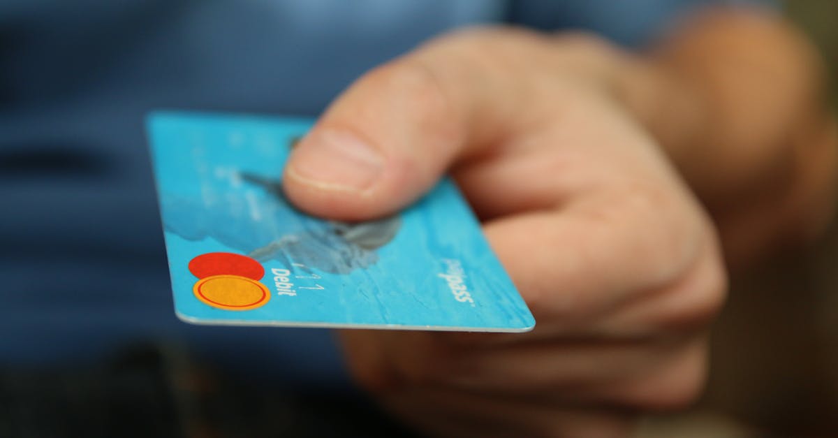 découvrez ce qu'est l'identité numérique, son importance, les enjeux de sécurité et de confidentialité, ainsi que les meilleures pratiques pour protéger vos données en ligne.