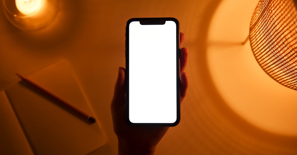 découvrez comment les communications unifiées améliorent la collaboration en entreprise grâce à l'intégration de la messagerie, de la voix et de la visioconférence. simplifiez votre travail avec des solutions efficaces et connectées.