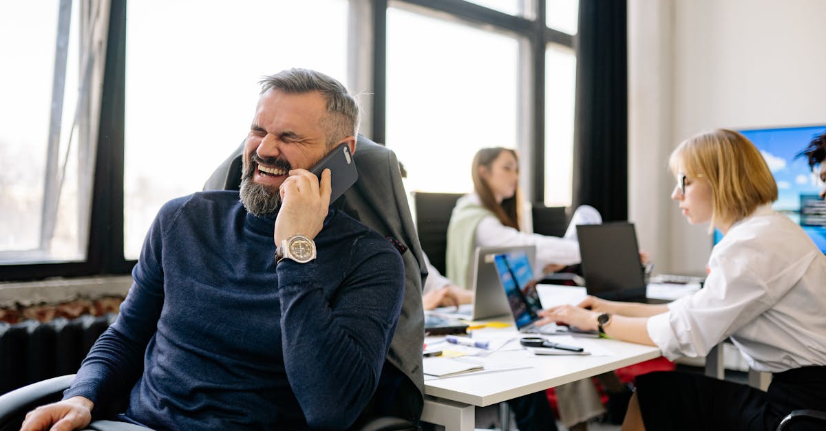 découvrez comment débuter et réussir votre carrière dans l'informatique : conseils métier, formations, compétences clés et opportunités pour évoluer dans une it career dynamique.