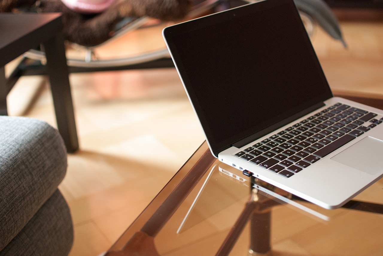 découvrez notre sélection de laptops performants adaptés à tous les besoins : travail, gaming, études ou divertissement. comparez les modèles, les caractéristiques et les prix pour trouver votre ordinateur portable idéal.