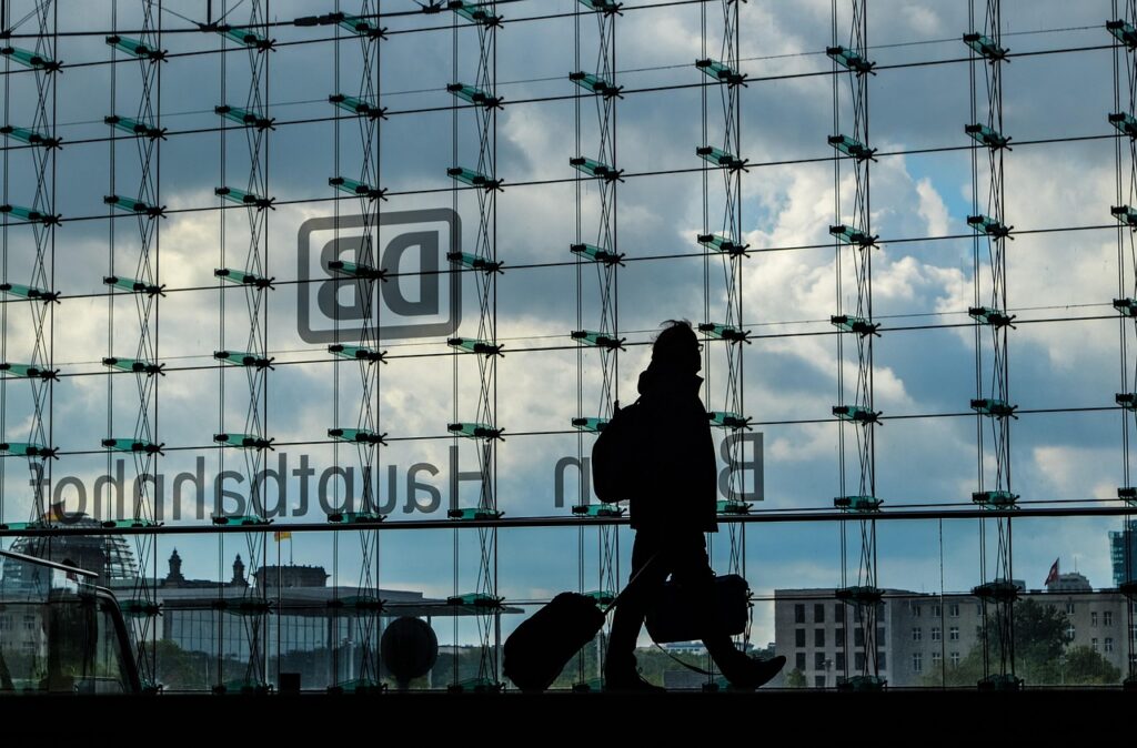 découvrez l'importance du capital humain dans le développement des entreprises : définition, enjeux, gestion des talents et bonnes pratiques pour maximiser la performance et la compétitivité des organisations.
