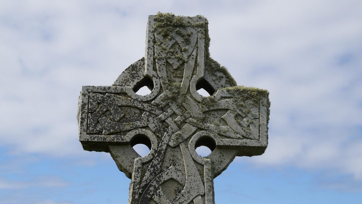 découvrez tout sur les clans : histoire, organisation, traditions et influence culturelle. plongez dans l'univers fascinant des clans à travers le temps.