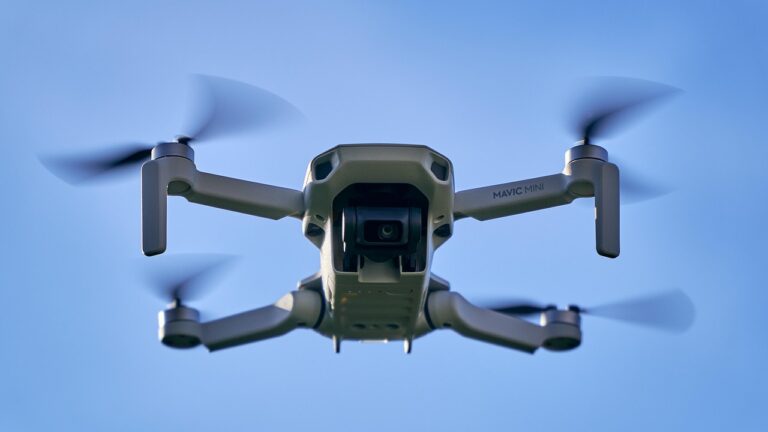 découvrez notre sélection de mini pc compacts et performants, idéals pour économiser de l'espace tout en bénéficiant d'une puissance optimale pour toutes vos tâches quotidiennes.