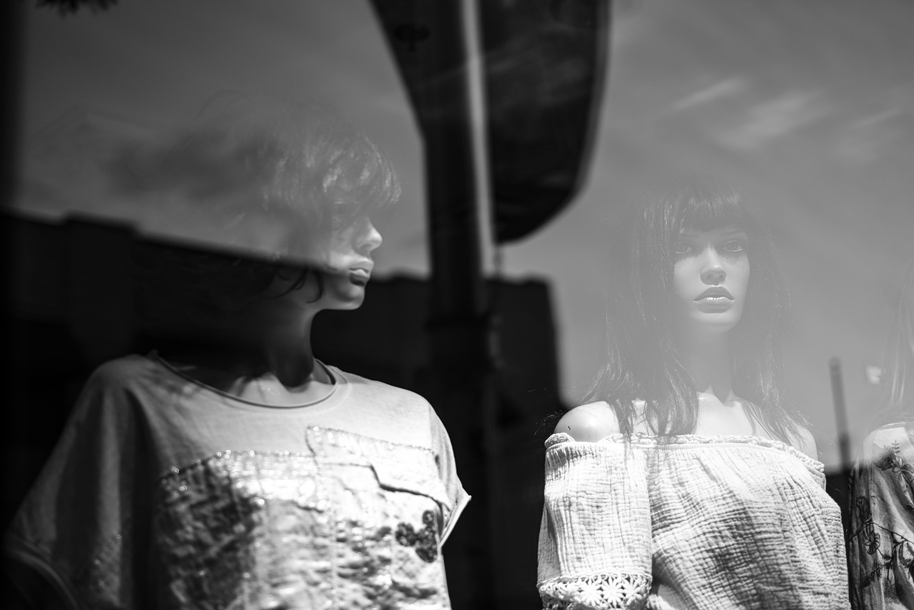 découvrez comment installer le play store sur windows 11 facilement pour accéder à vos applications android préférées directement depuis votre pc.