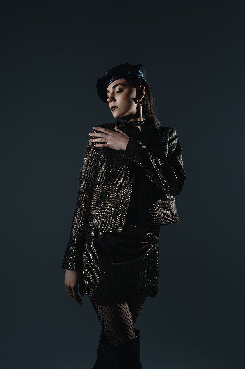 d&eacute;couvrez l'alliance innovante entre la technologie de pointe et la haute couture, r&eacute;v&eacute;lant une nouvelle &egrave;re de cr&eacute;ation artistique et de sophistication.